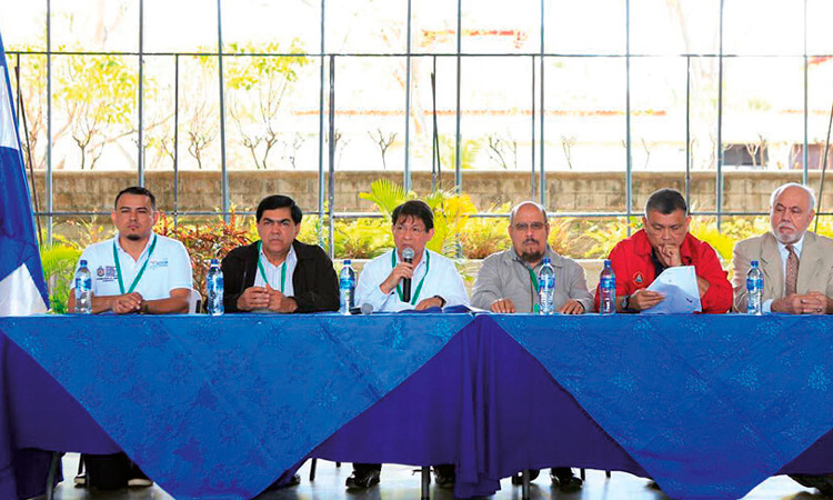 Al fondo a la derecha