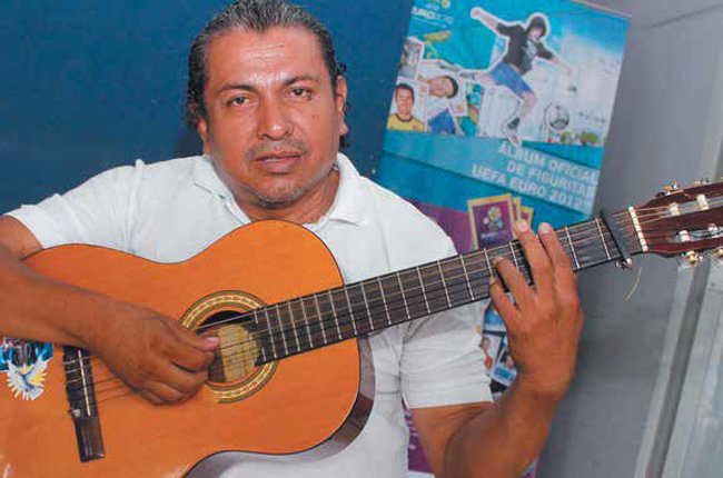 El cantautor guerrillero: Soltó la guitarra y empuñó el fusil sandinista