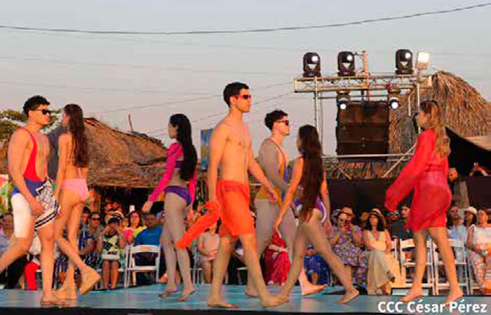 Familias disfrutan verano en ambiente de paz y seguridad