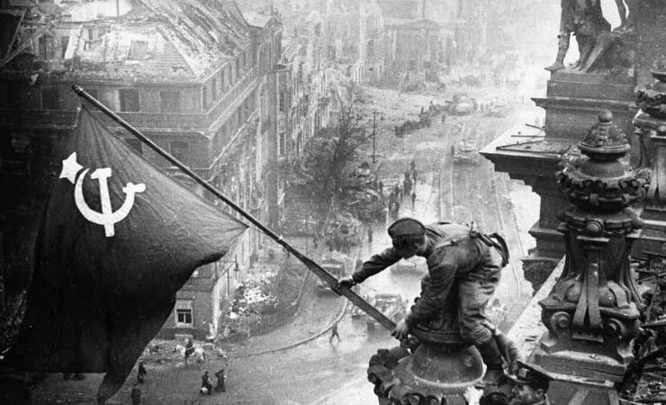 Cómo la URSS y China salvaron a la humanidad