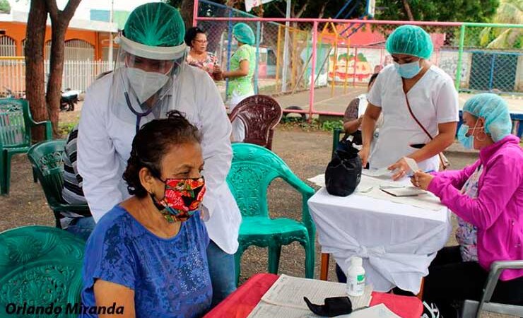 Más de 140,000 familias de 2,392 barrios y comunidades en todo el país recibirán atención médica general y especializada durante la semana del 9 al 14 de febrero, a través de 1,430 ferias de salud y clínicas móviles. La programación incluye 74 ferias de salud con atención de especialistas, realización de mamografías y ultrasonidos de mamas, a través de la estrategia “Mi Hospital en mi Comunidad”.